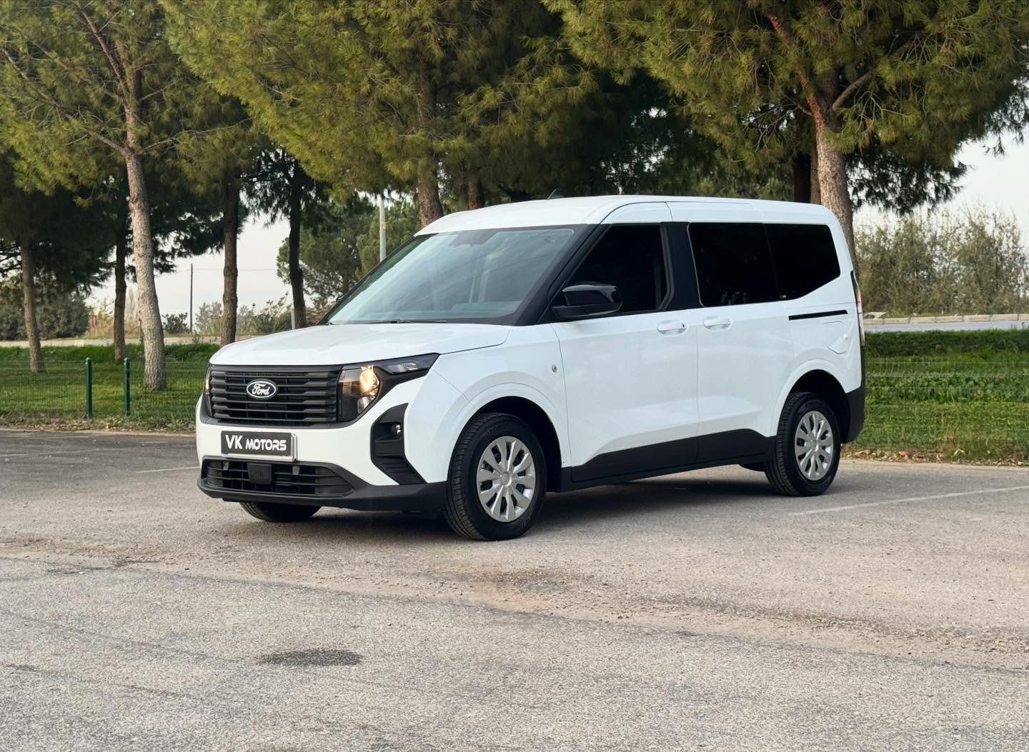 Ford Courier arka çeyrek