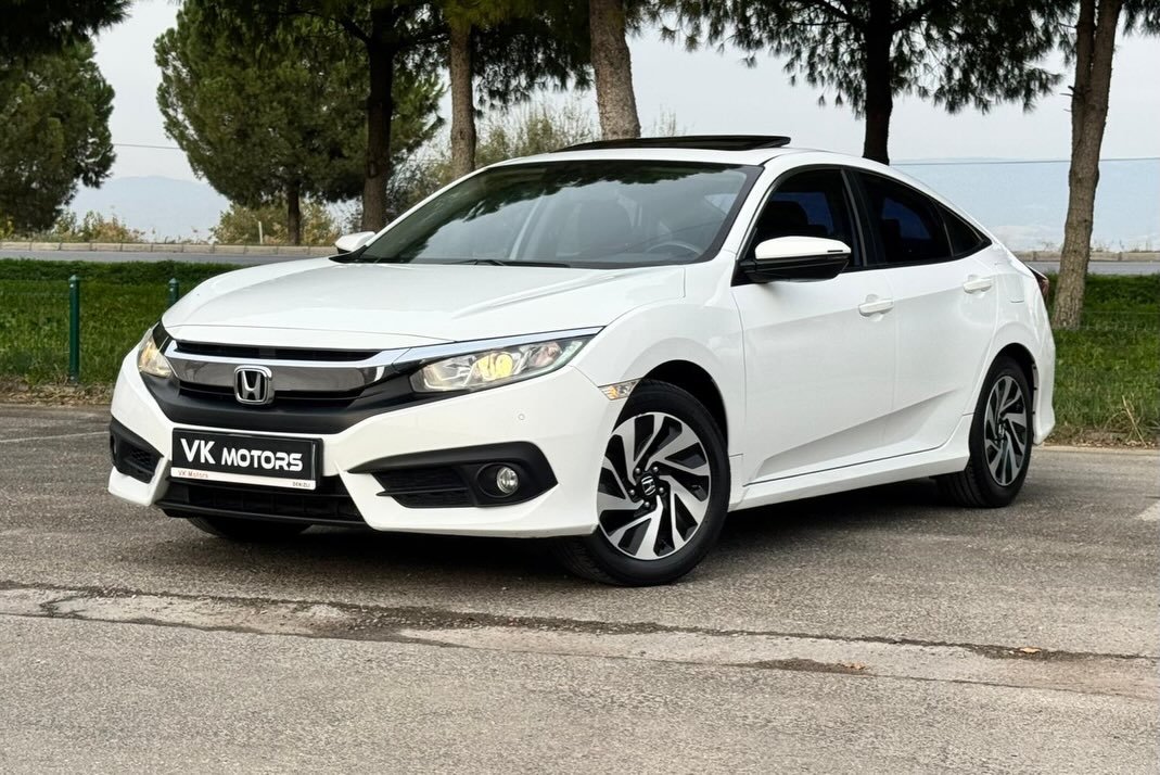 Honda Civic 1.6i VTEC arka çeyrek
